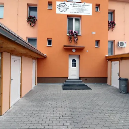 - Cykloubytovani U Rasku * Dolni Dunajovice